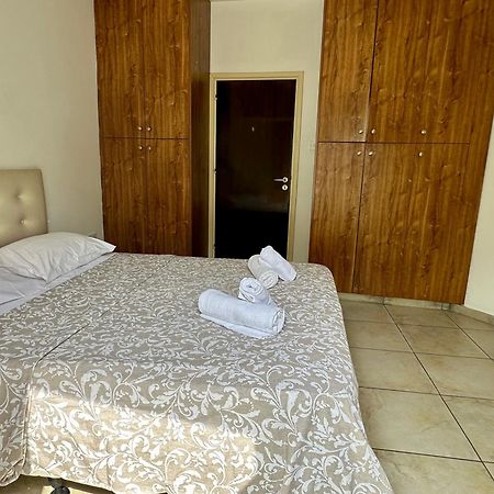 Private Room In Shared Flat Nicosia Exterior photo