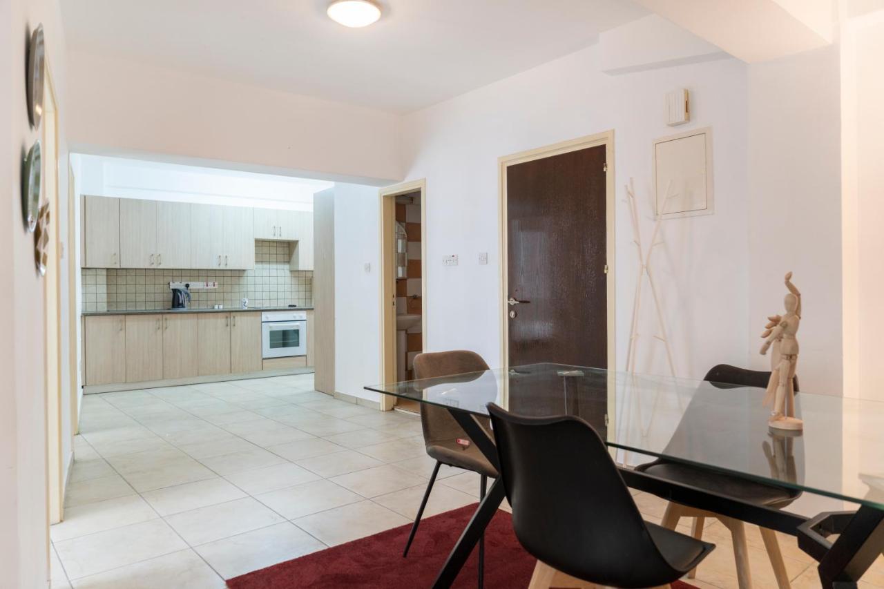 Private Room In Shared Flat Nicosia Exterior photo