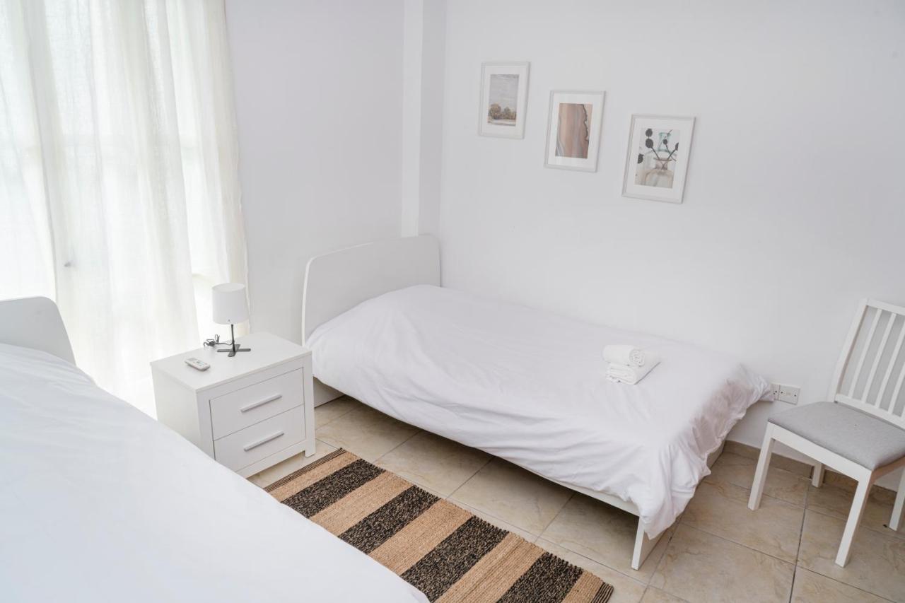 Private Room In Shared Flat Nicosia Exterior photo