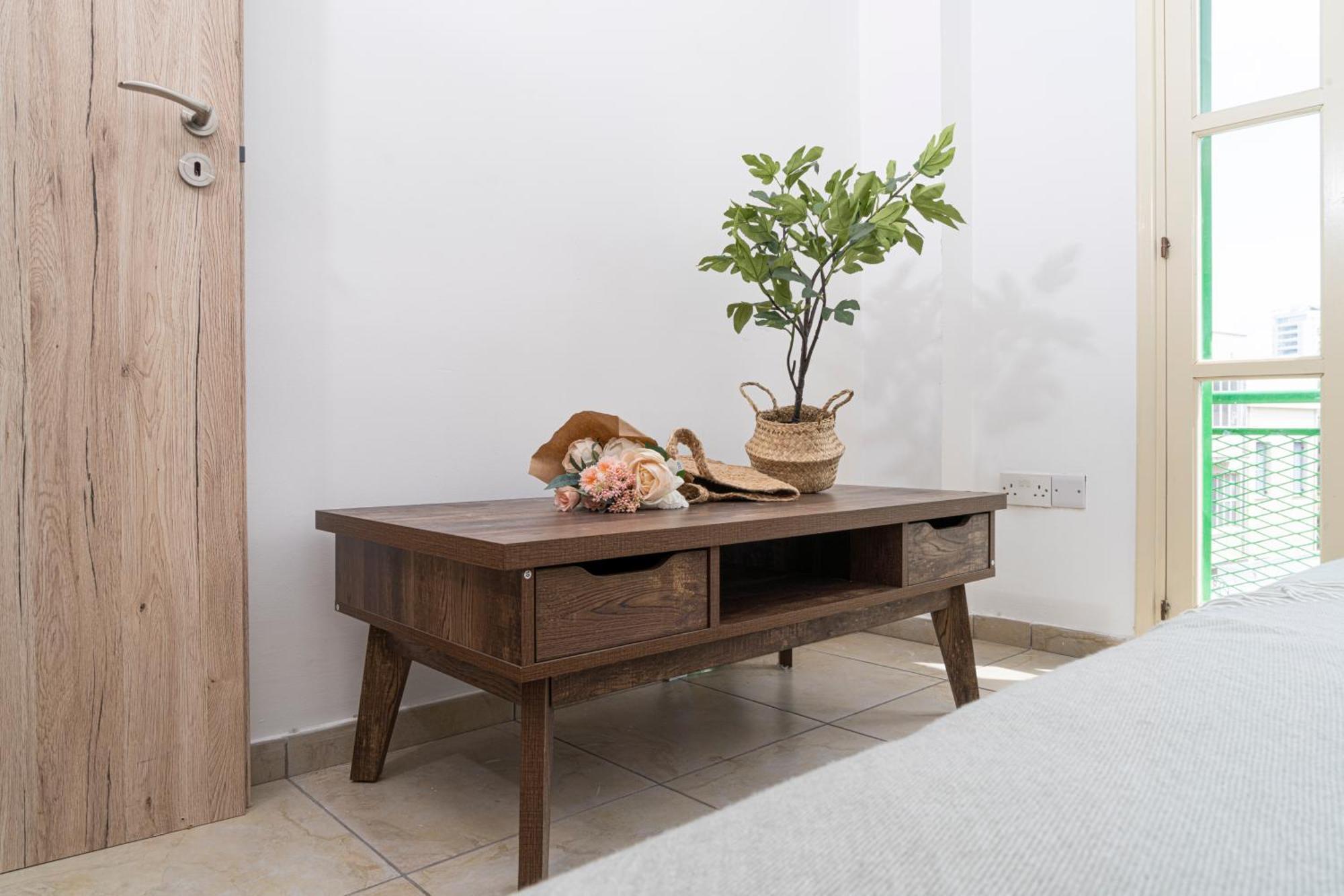 Private Room In Shared Flat Nicosia Exterior photo