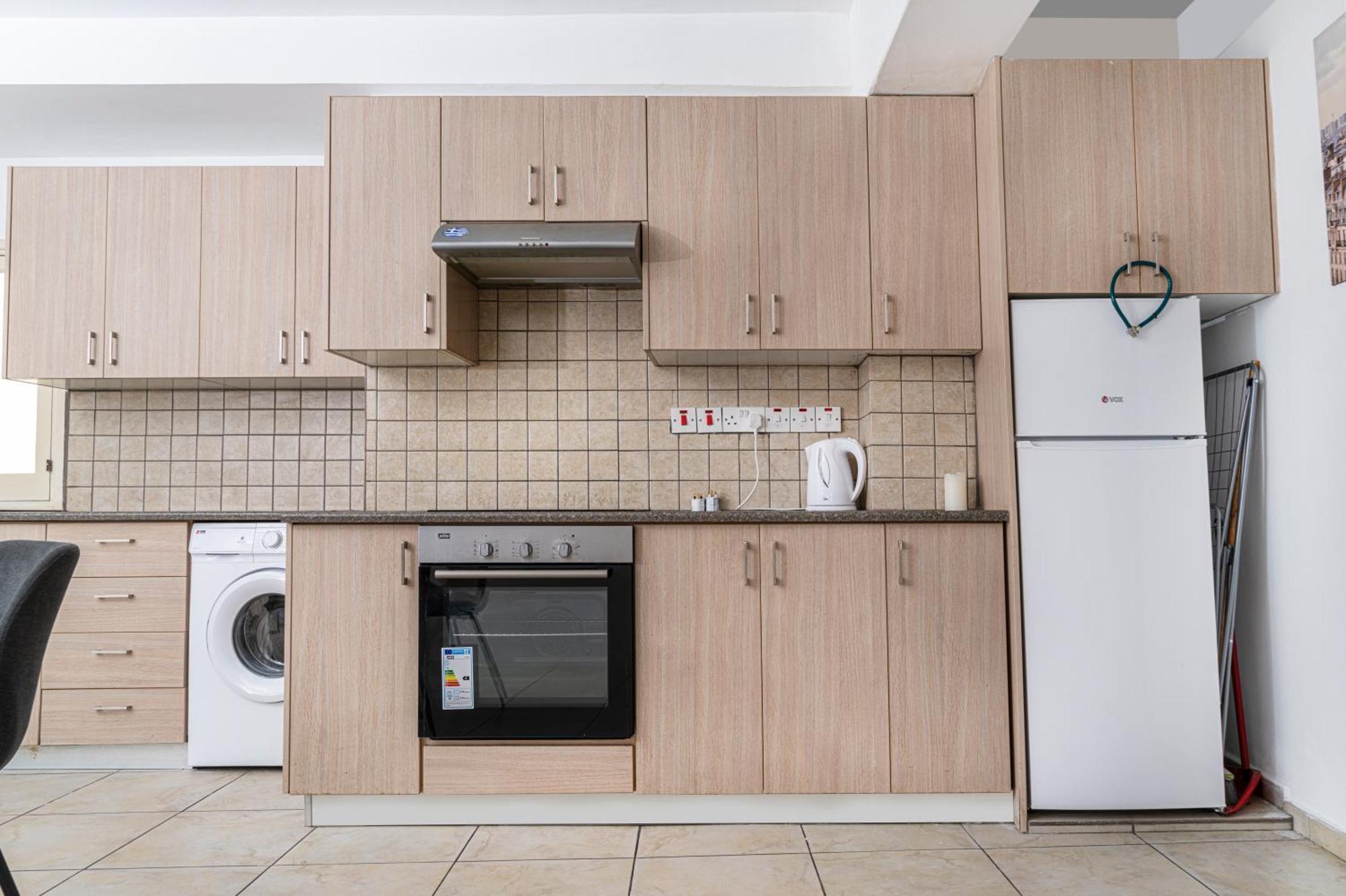Private Room In Shared Flat Nicosia Exterior photo