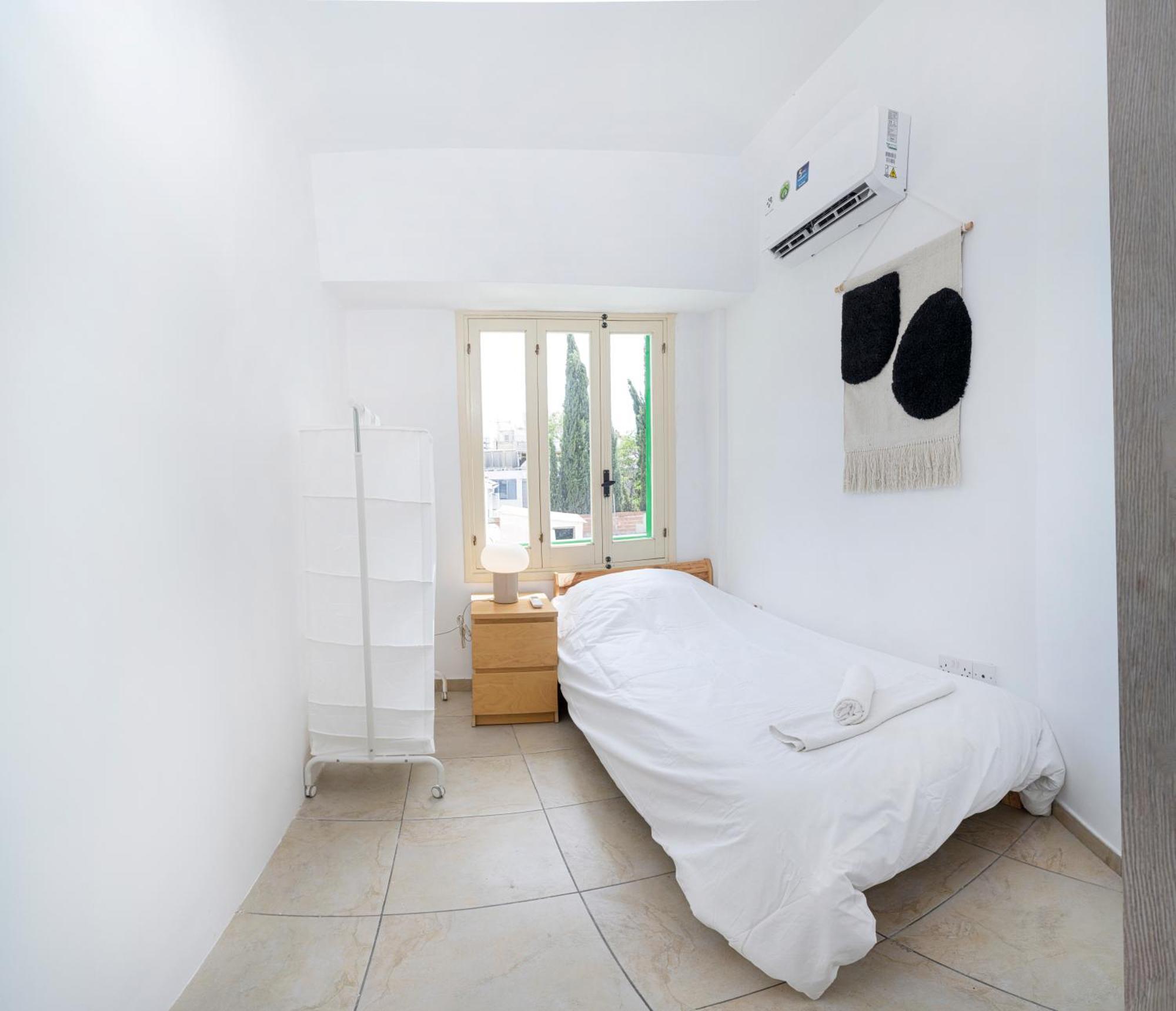 Private Room In Shared Flat Nicosia Exterior photo