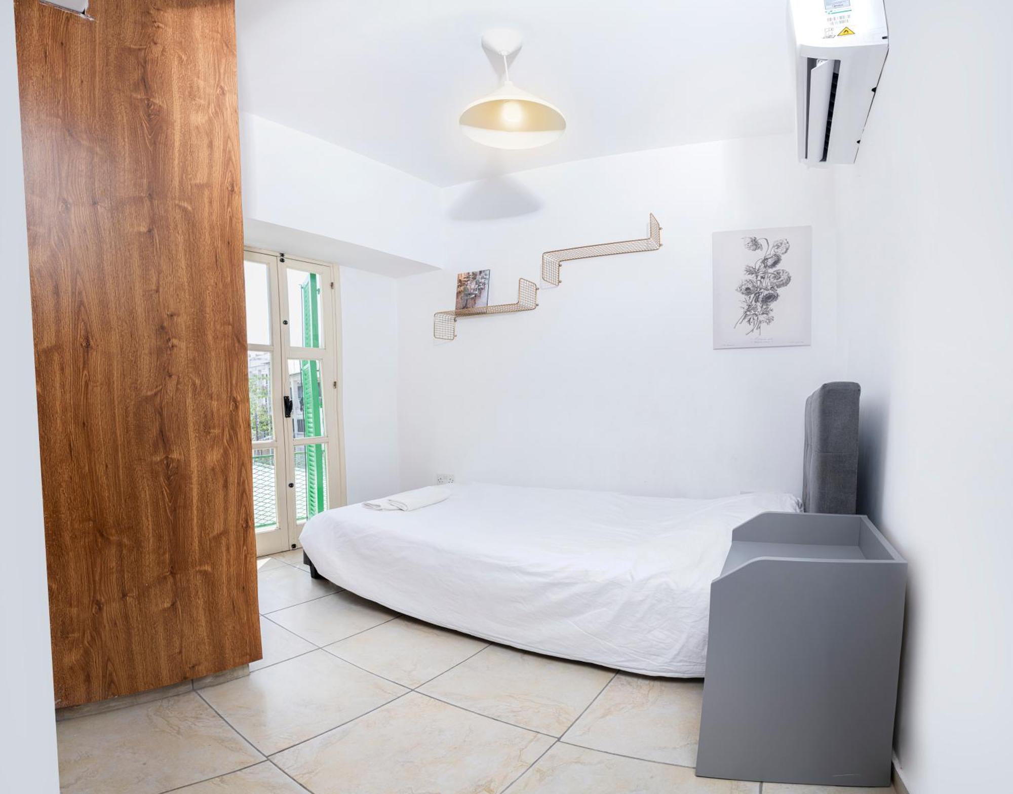 Private Room In Shared Flat Nicosia Exterior photo