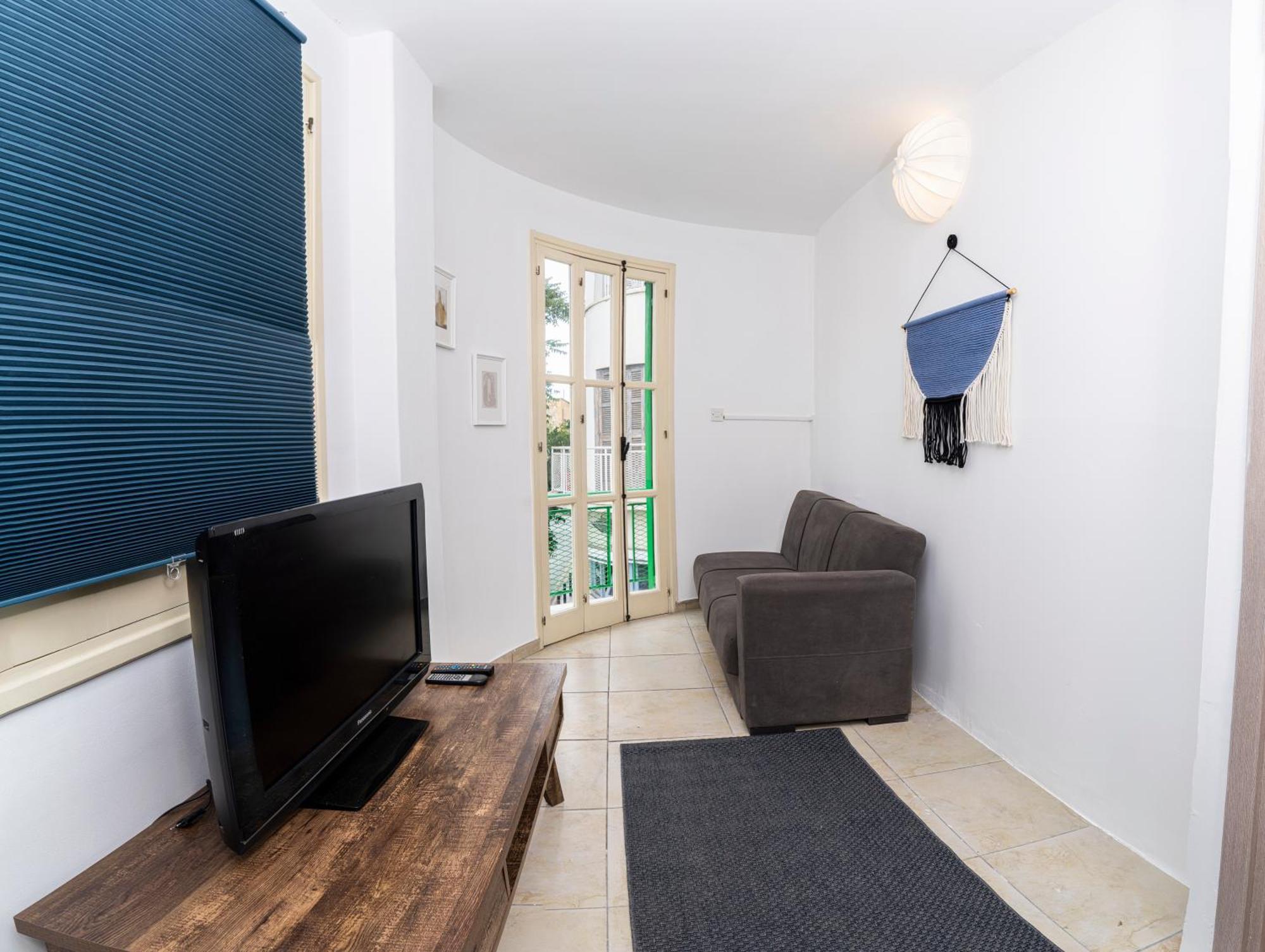 Private Room In Shared Flat Nicosia Exterior photo