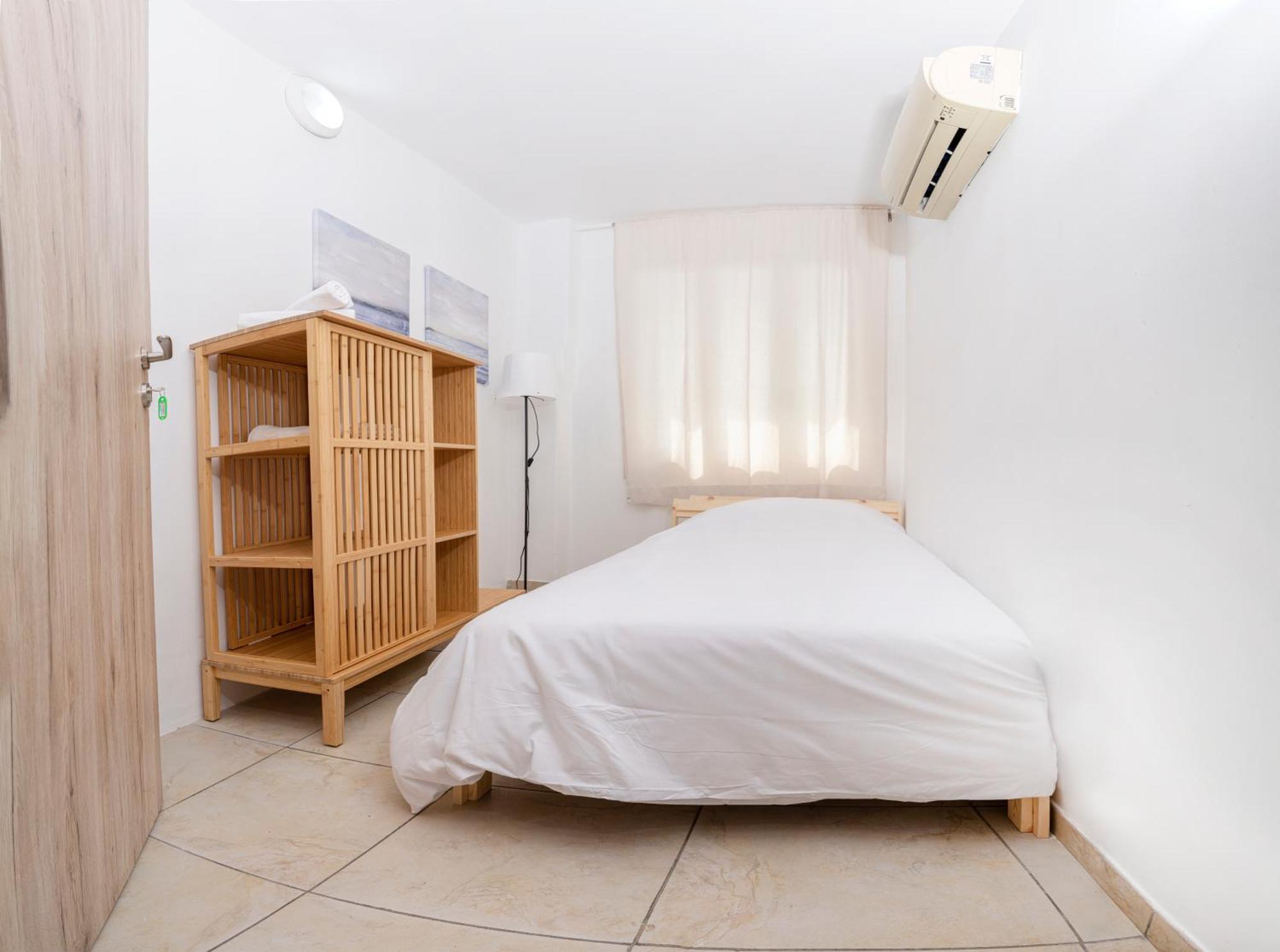 Private Room In Shared Flat Nicosia Exterior photo