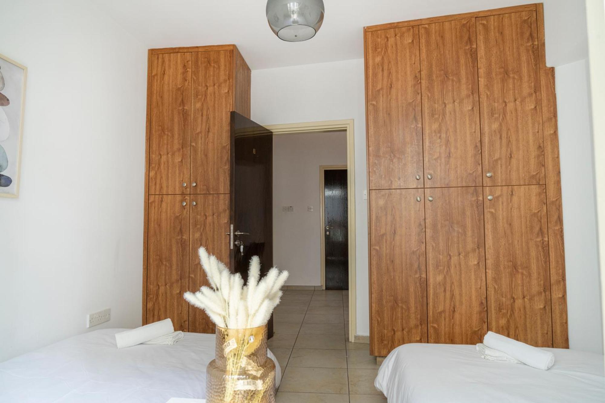 Private Room In Shared Flat Nicosia Exterior photo